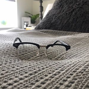 Wayfarer Style Fashion Glasses